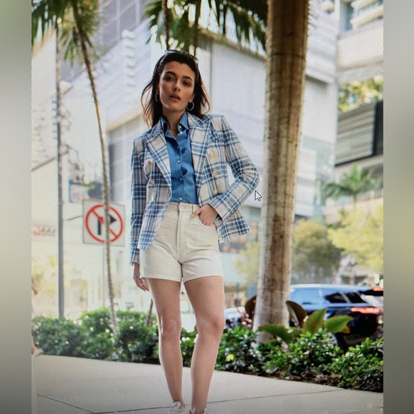 Olivvi NWT Cream and Blue Fitted Plaid Blazer  Jacket ,Gold Logo Button ,Size L - Picture 12 of 13